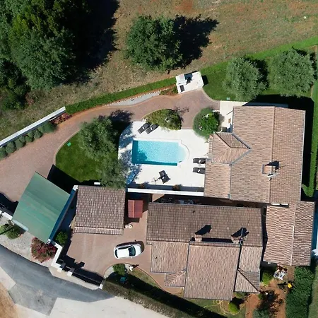 Ferienhaus Lory Vabriga *